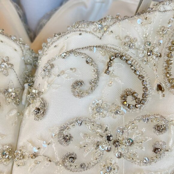 NWT Moonlight by Val Stefani Stunning Wedding Gown $2,288 - Picture 13 of 13